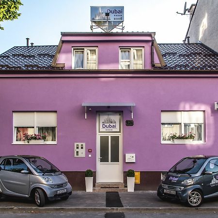 Guesthouse Dubai Загреб Екстериор снимка