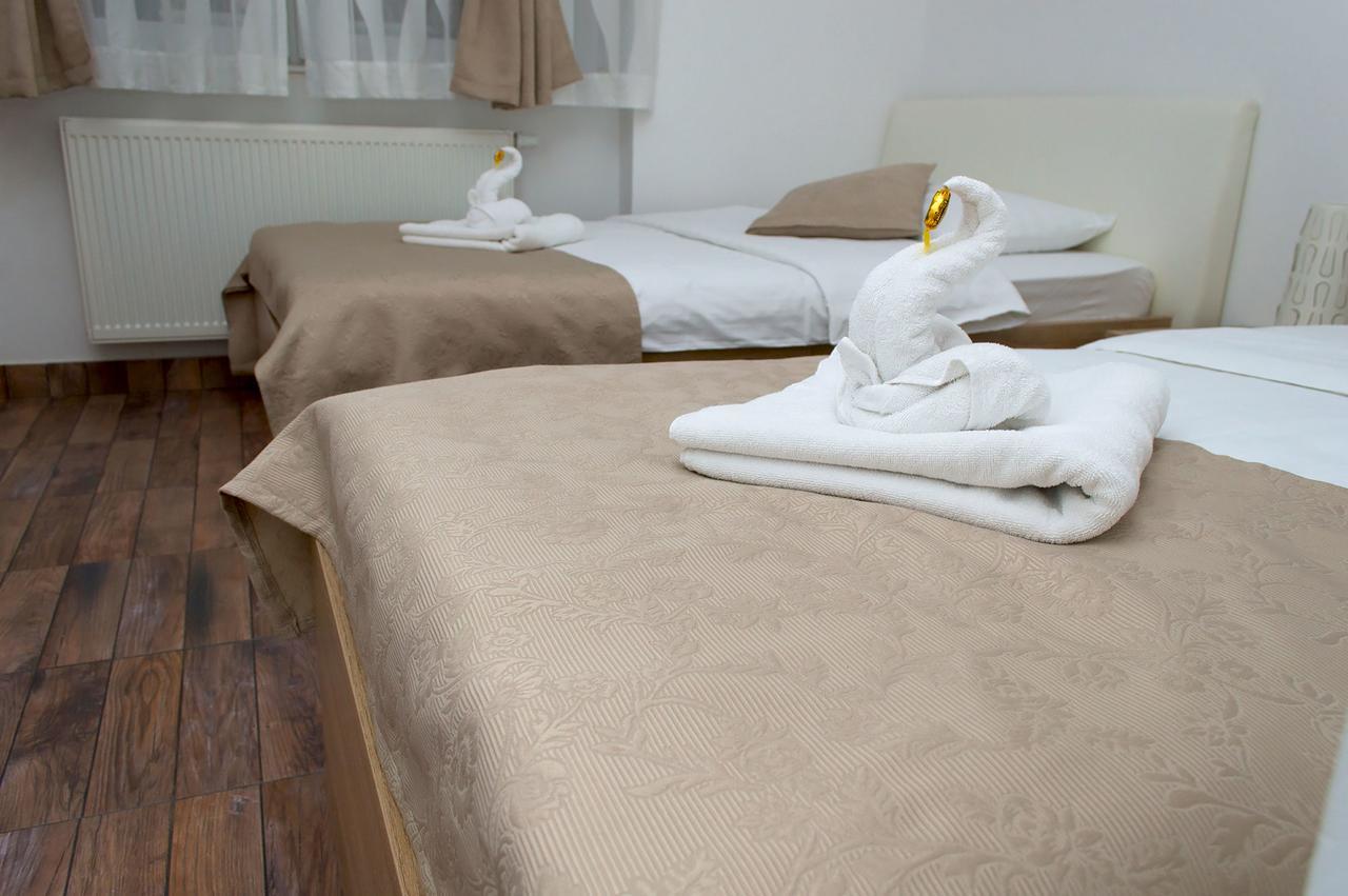 Guesthouse Dubai Загреб Екстериор снимка