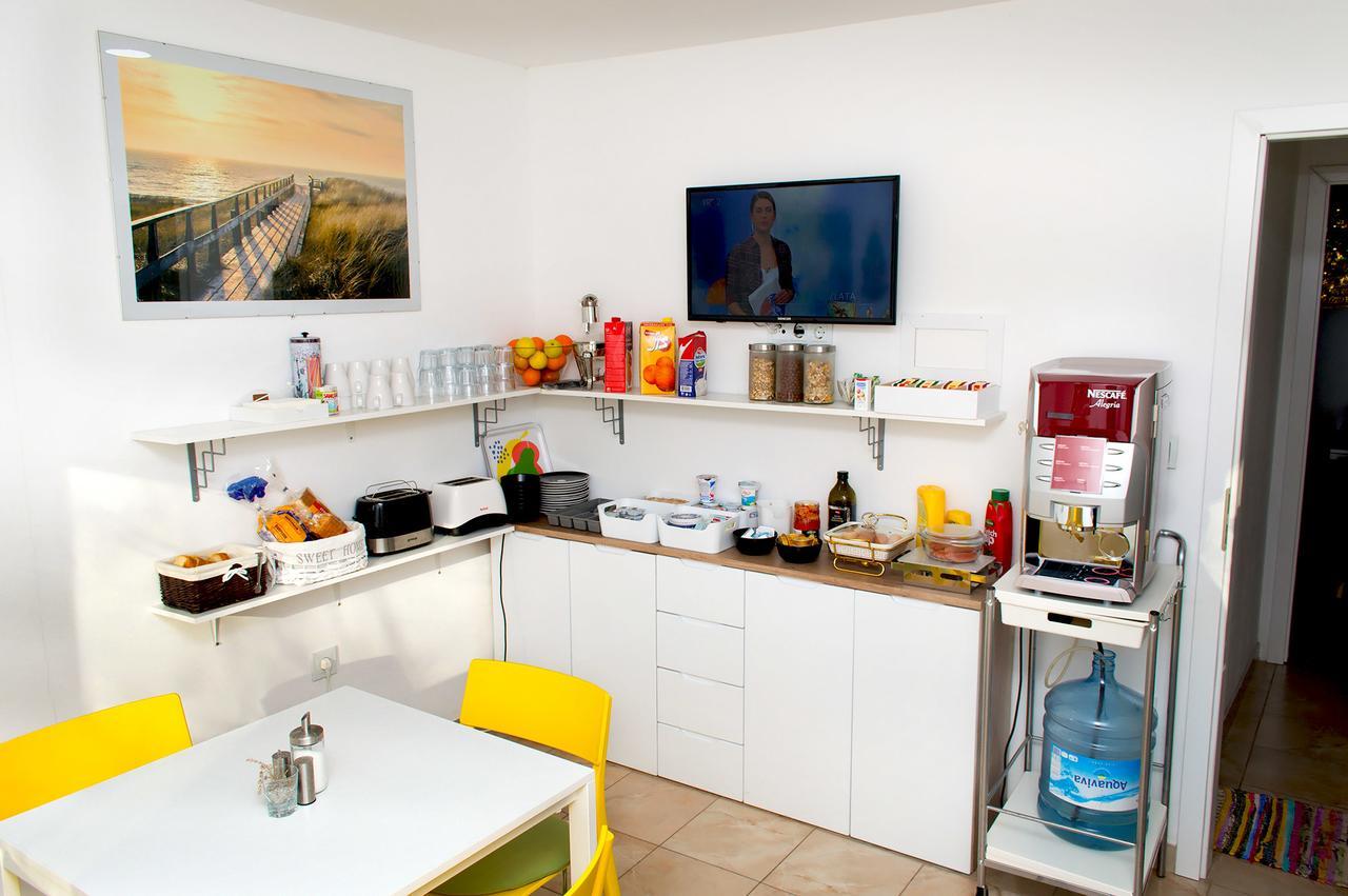 Guesthouse Dubai Загреб Екстериор снимка