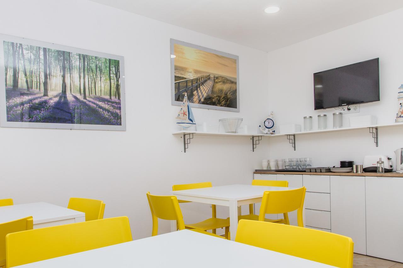Guesthouse Dubai Загреб Екстериор снимка