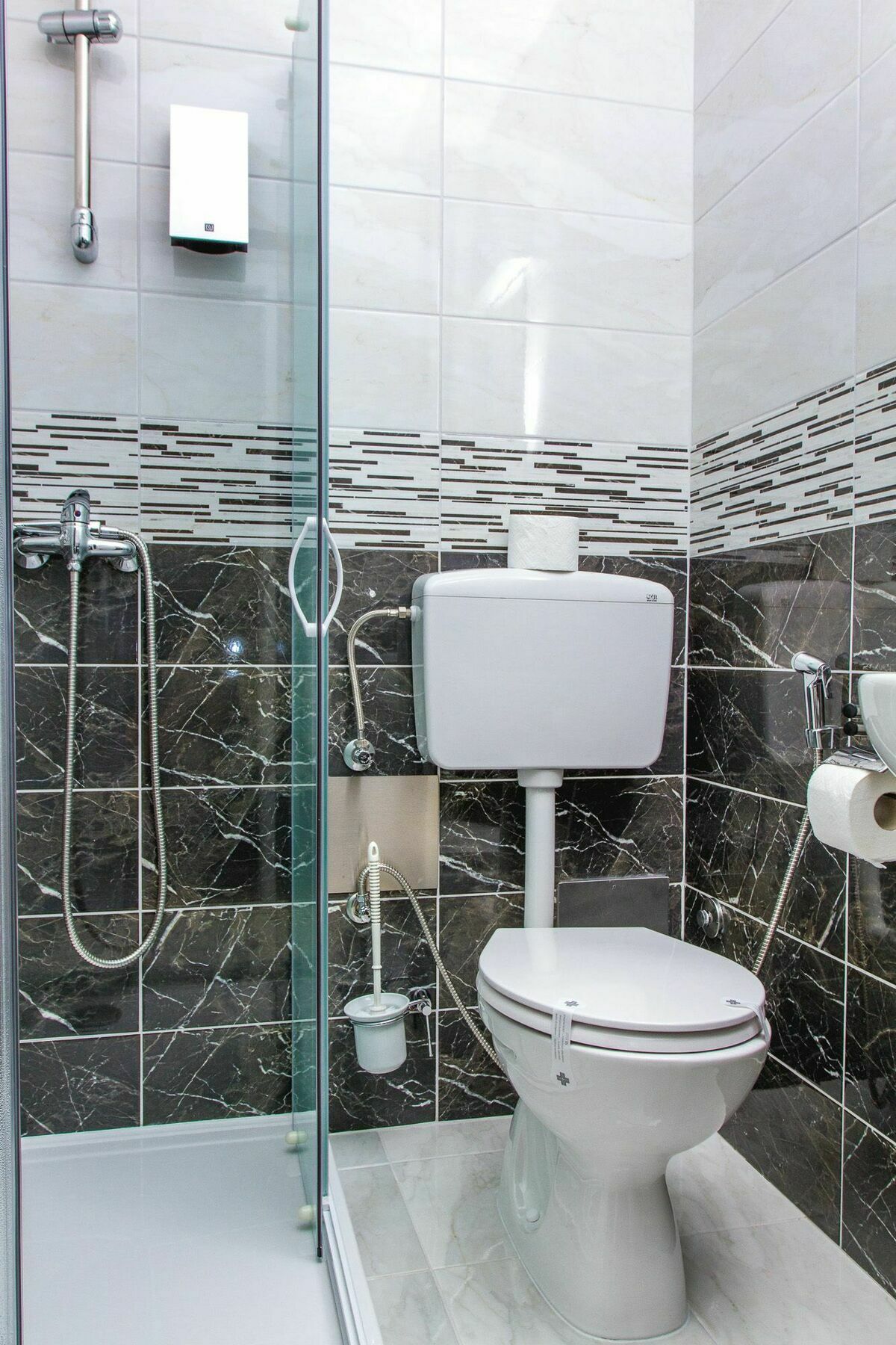 Guesthouse Dubai Загреб Екстериор снимка