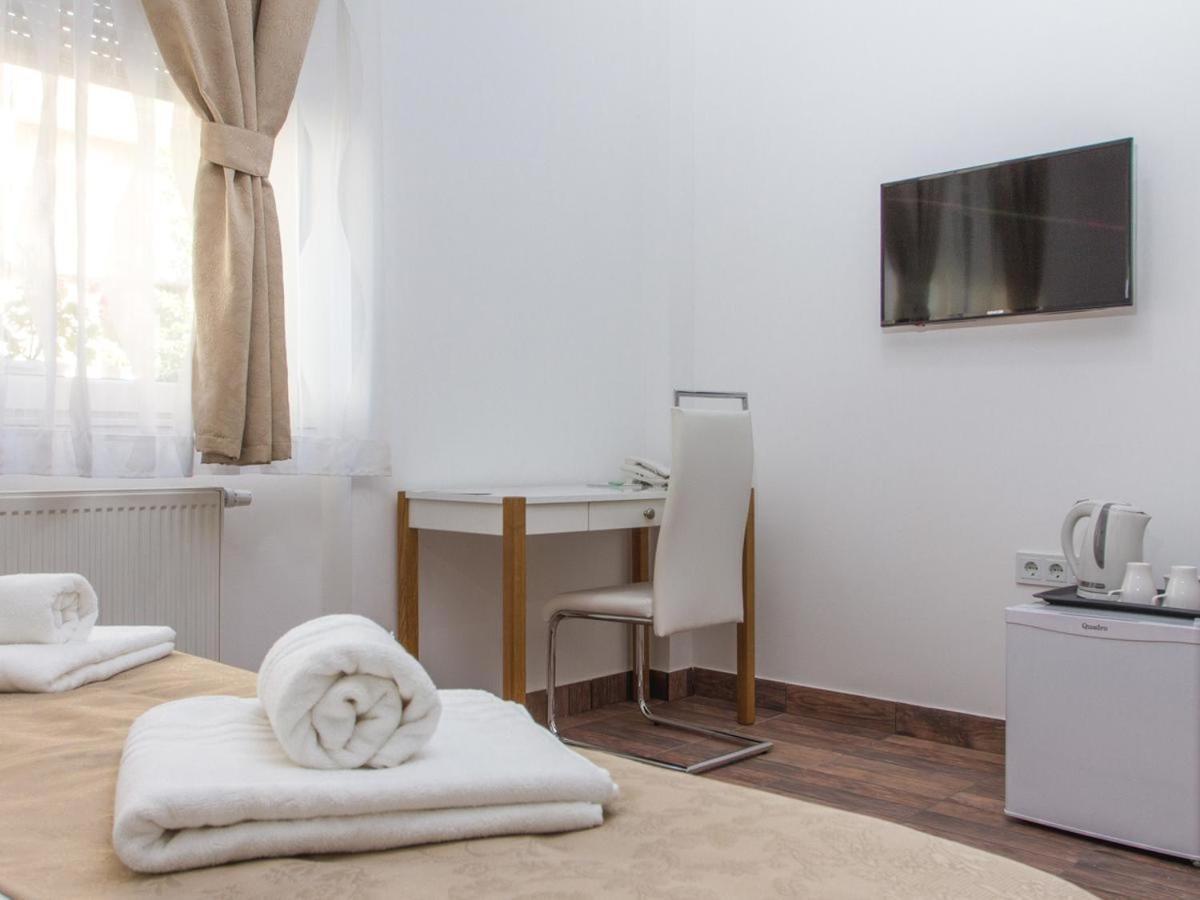 Guesthouse Dubai Загреб Екстериор снимка