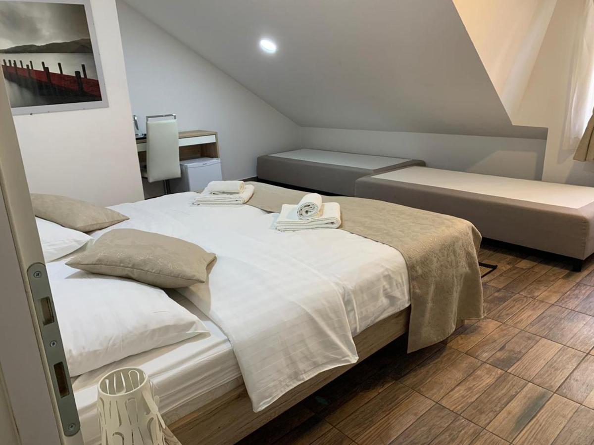 Guesthouse Dubai Загреб Екстериор снимка